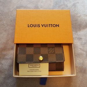 LV 6 key holder